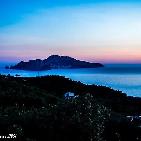 בית נופש Capri Wonderful View *